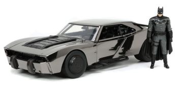 JAD33740 - Batmobil Schwarz Chrom 2022 mit Batman Figur