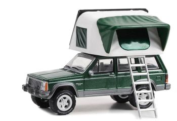 GREEN38050-E - 1992 Jeep Cherokee Laredo in Grün aus der Serie „The Great Outdoors“ GREAT OUTDOORS-Serie in Blisterverpackung