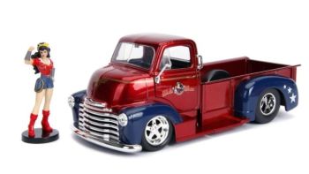 JAD30453 - 1952 CHEVROLET Chevy COE Pickup mit WONDER Woman