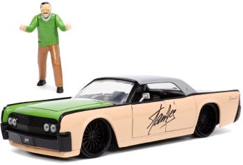 JAD32778 - LINCOLN Cotinental 1963 mit Stan LEE Figur