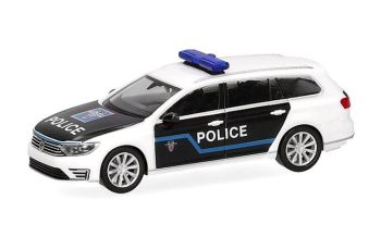 HER099097 - VOLKSWAGEN Passat Variant GTE Polizei Paris