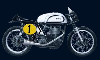 ITA4602 - NORTON Manx 500 ccm Motorrad von 1951 zum Zusammenbauen und Lackieren