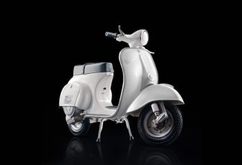 ITA4633 - VESPA 125 Primavera zum Zusammenbauen und Lackieren