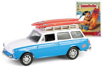 GREEN54110-B - VOLKSWAGEN Typ 3 Squareback 1961 Blau mit Surfbrettern auf dem Dach aus der GARBAGEPAILKIDS-Serie in Blisterverpackung