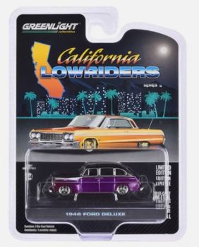 GREEN63070-A - FORD Deluxe 1946 violett aus der Serie CALIFORNIA LOWRIDERS in Blisterverpackung