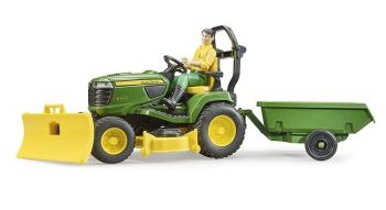 BRU62104 - Gartenarbeit mit JOHN DEERE Mähtraktor; Anhänger
