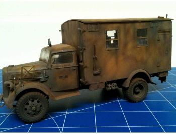 ITA6575 - Opel BLITZ Radio Truck zum Zusammenbauen und Lackieren