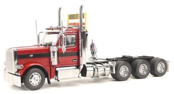 DCM71147 - PETERBILT Modell 589 131 BBC mit Tridem-Achse (rot)