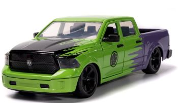 JAD99726 - DODGE Ram 1500 2014 mit HULK-Figur