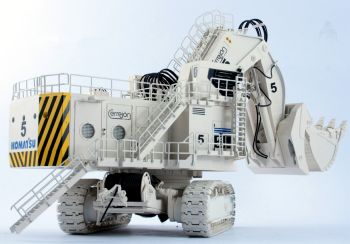 BYM25026/4 - KOMATSU PC8000-6 Elektro von CERREJON