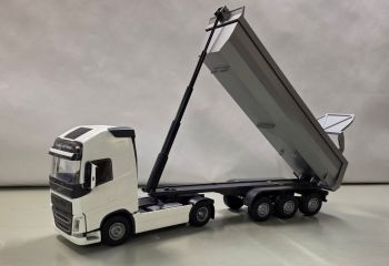 EMEK22351 - VOLVO FH16 4x2 weiß mit 3-Achs-Kipper