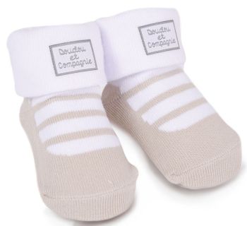 DC2726TAUPEBLANC - Geburtssocken - Taupe mit weißem Muster - 0/6 Monate