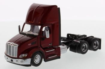 DCM71068 - PETERBILT 579 6x2 Burgund