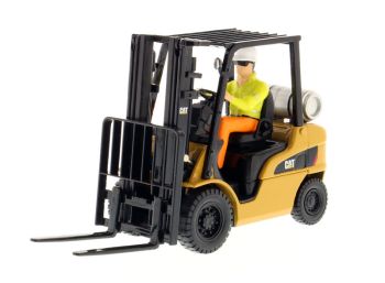 DCM85223 - CATERPILLAR P5000 Gabelstapler mit Fahrer