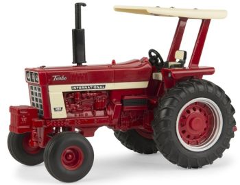 ERT14941 - INTERNATIONAL 1066 mit Baldachin