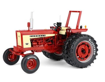 FAR-001 - FARMALL 504 con jaula antivuelco y neumáticos Firestone - Edición limitada a 452 unidades.