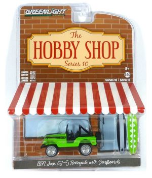 GREEN97100-B - JEEP CJ-5 1971 grünes offenes Hardtop mit Surfbrettern Die Hobby Shop-Serie wird im Blister verkauft