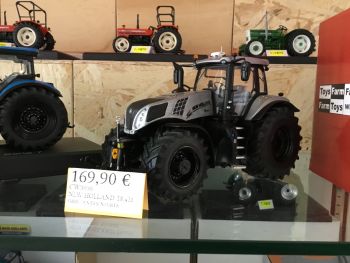 CW0036 - NEW HOLLAND T8.435 grauschwarze Felgen