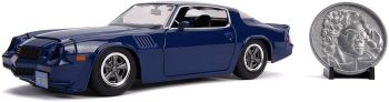 JAD253255002 - Billys CHEVROLET Camaro Z28 von Stranger Things mit Medaille