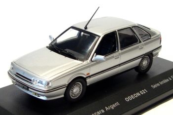 ODE021 - RENAULT 21 Baccara silber Limitiert auf 500 Expl.