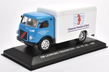 NET0053 - OM 1966 Kühlboxträger des italienischen Fischer Consorzio Pescatori Di Goro