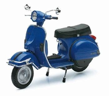NEW42213C - VESPA P200E Hellblau