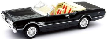 NEW48013M - OLDSMOBILE 4-4-2 1966 Cabriolet schwarz