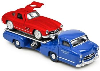 NOREV311002 - MERCEDES BENZ Renntransporter Autotransporter mit MERCEDES BENZ 300 SL 1955