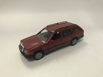 OCCON1503ROUGE - Gebraucht - MERCEDES-BENZ Kombi rot
