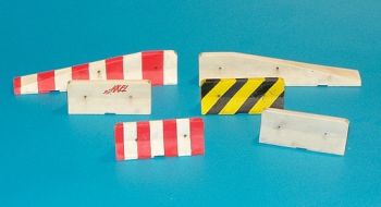 PLS4043 - 6 Miniatur-Sicherheitsbarrieren zum Bemalen für Dioramen 4 kleine von 4 cm und 2 lange von 8 cm