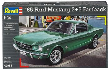 REV07065 - FORD Mustang 2+2 Fastback 1965 Modell zum Zusammenbauen und Lackieren