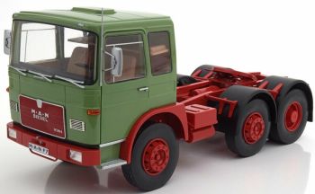 RK180052 - MAN F7 16.304 6x2 1972 grün limitiert auf 750 Exemplare