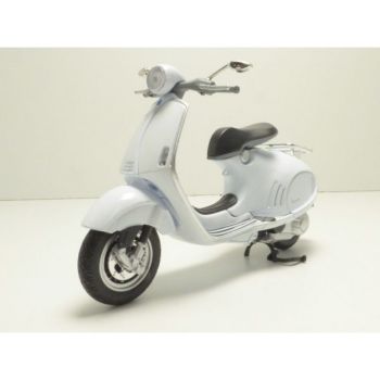 NEW57613-A - VESPA 946 Weiß