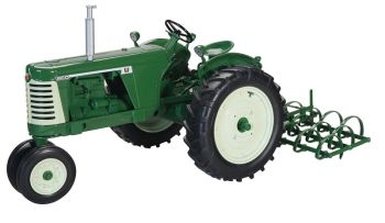 SCT715 - OLIVER 660 mit Zinkenegge
