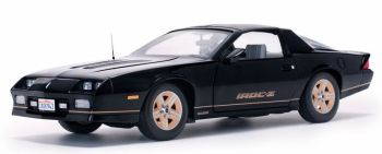 SUN1943 - CHEVROLET Camaro Iroc-Z 1985 schwarz