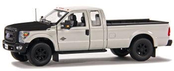 SWO1100WM - FORD F250 Pick-up Super Cab weiß schwarzes Verdeck 2016