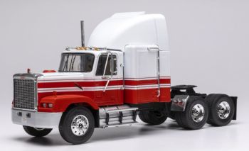IXOTR224.22 - GMC General 6x4 1980 Weiß und Rot