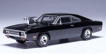 IXO-U43RDC007 - 1970 Dodge Charger Schwarz mit auslaufendem Motor – USA Edition