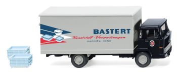 WIK042501 - MAGIRUS 100 D7 4x2 Träger BASTERT